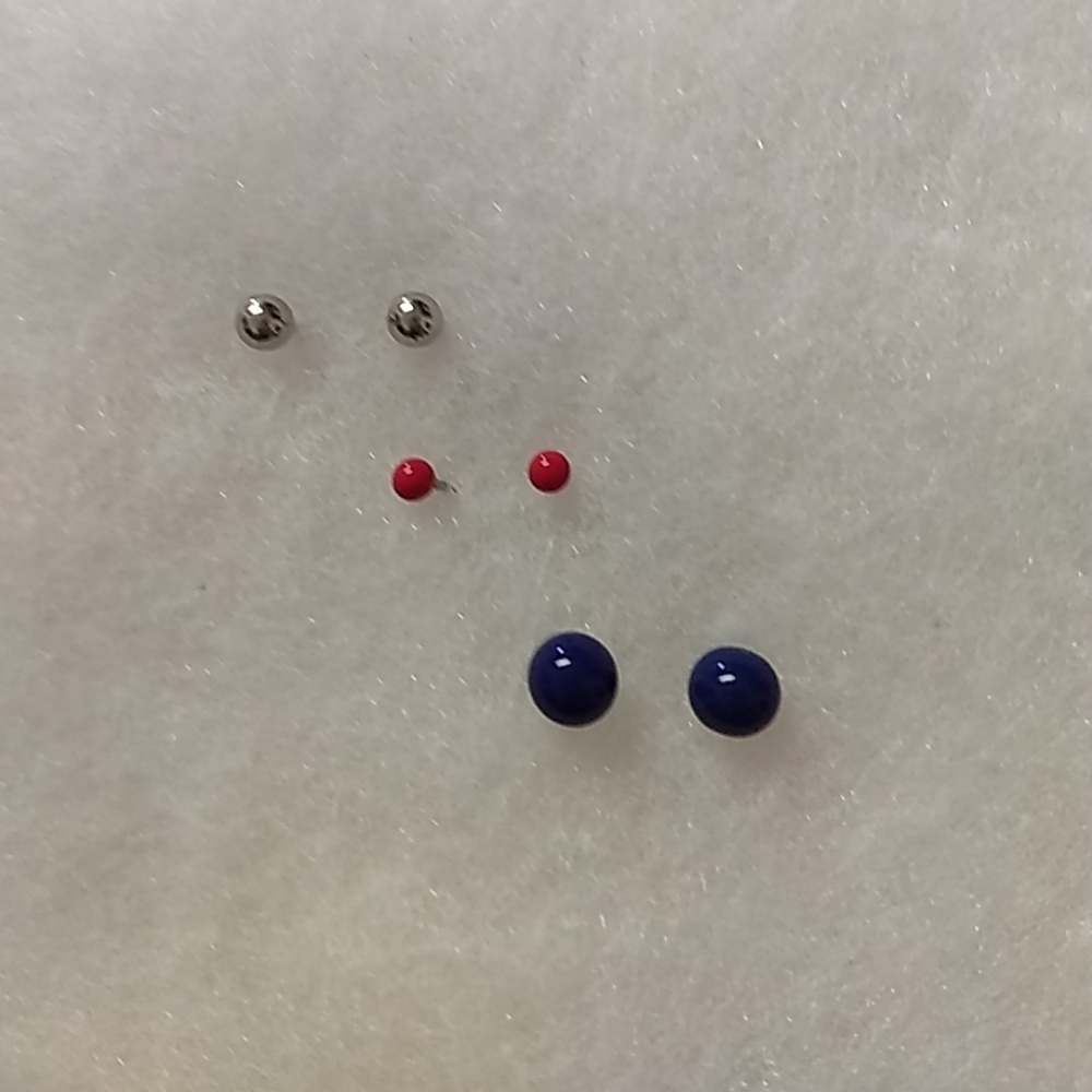 🌻 Stud Earrings